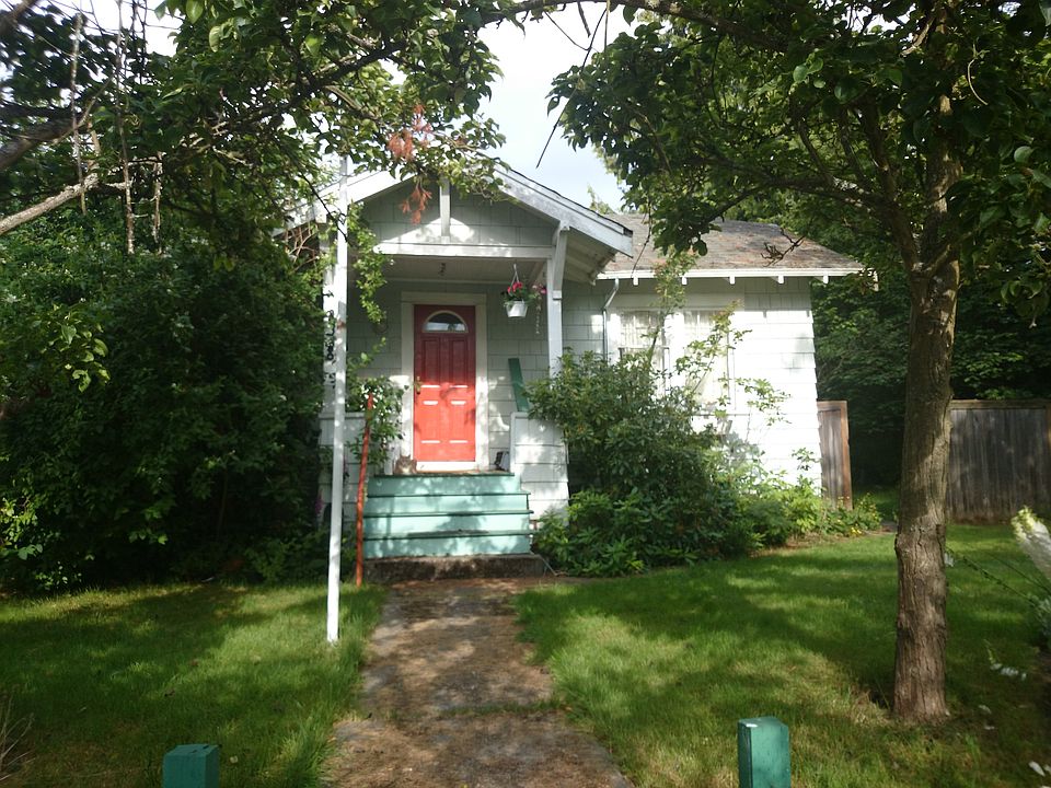 2nd image of 8338 29th Ave NW