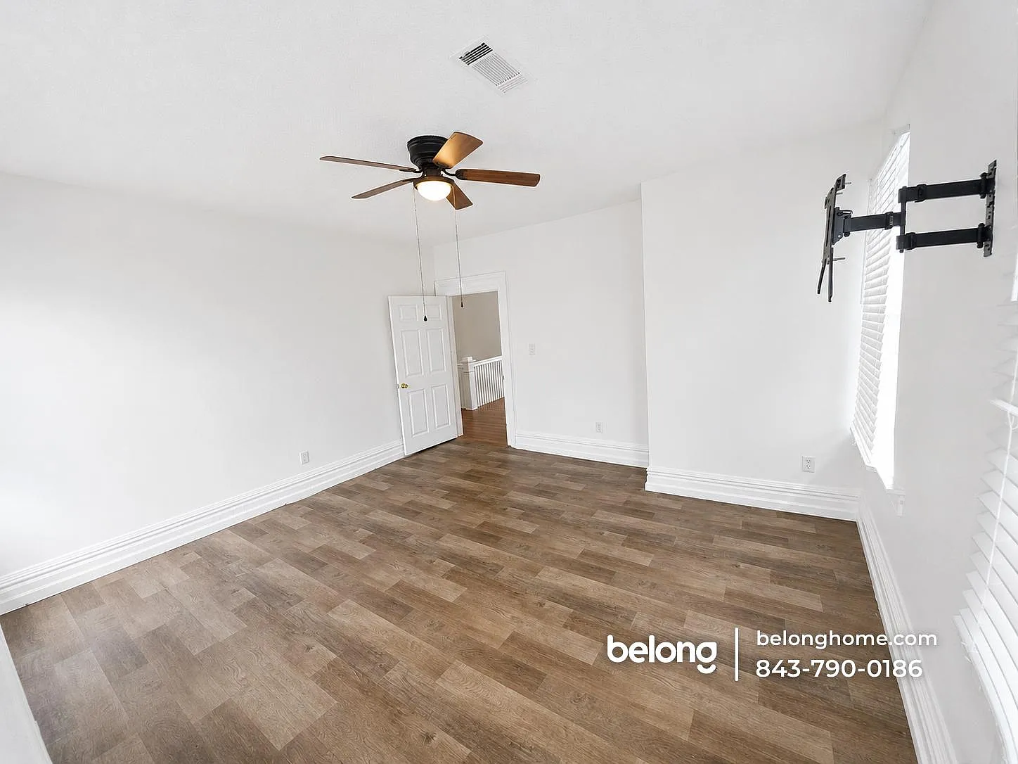 4 bed, 2.0 bath, 2430 sqft, $1,650 — Photo 4