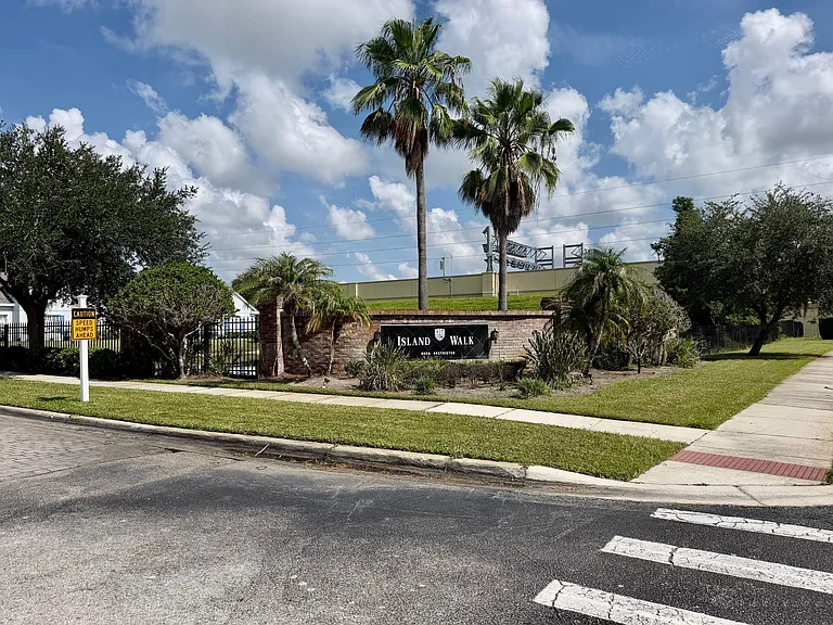 2125 Island Walk Dr — Photo 21