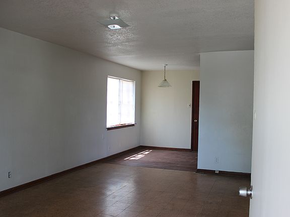 3rd image of 5001 Virgil St