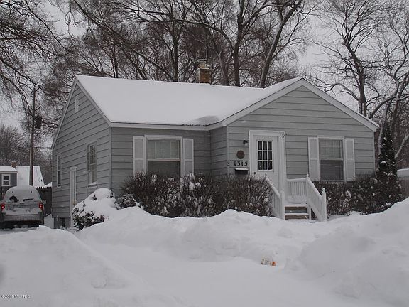 2nd image of 1315 Grant Ave