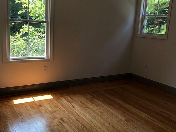 4th image of 28 Park Pl #2