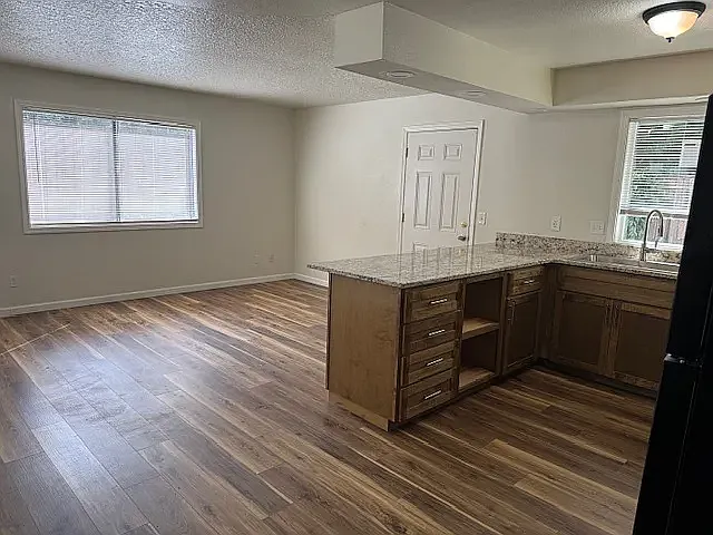 11407 SW 35th Ave — Photo 13