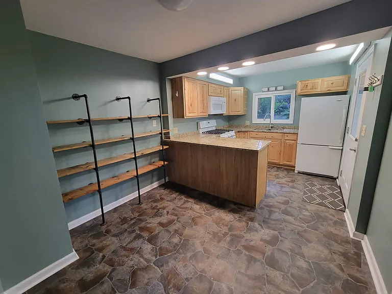 3626 W Lake Rd — Photo 3