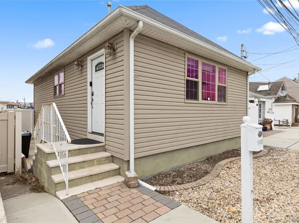 1137 Washington Place, Baldwin, NY 11510
