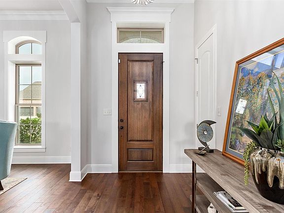5th image of 2580 Village Ct