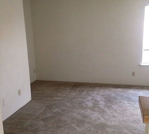4th image of 1721 W St APT 04