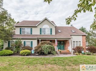 23 Rachael Ln, Monroe Township, NJ 08831