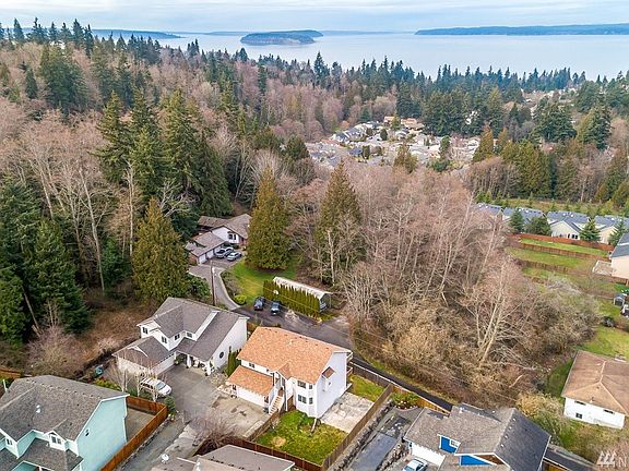  view of water from upper back deck -