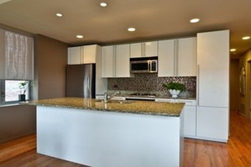 1st image of 1422 N La Salle Dr Penthouse 1