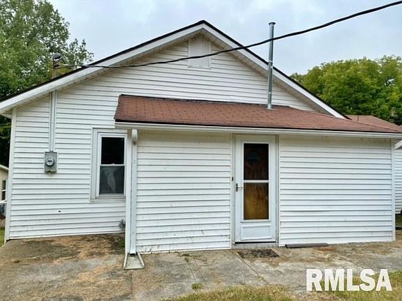 3rd image of 210 E Pope St