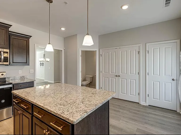 204 Kinsale Dr — Photo 27