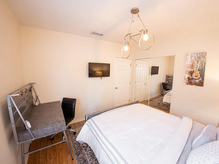 5756 Case Ave — Photo 36