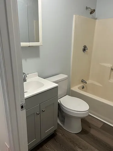 10 Nestor St #8 Photo 1