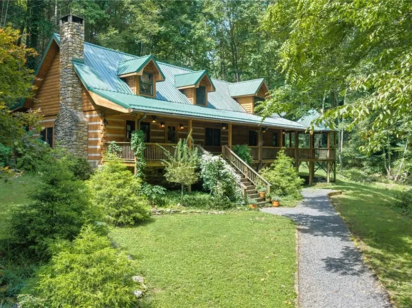 982 Jakes Mountain Road, Deep Gap, NC 28618