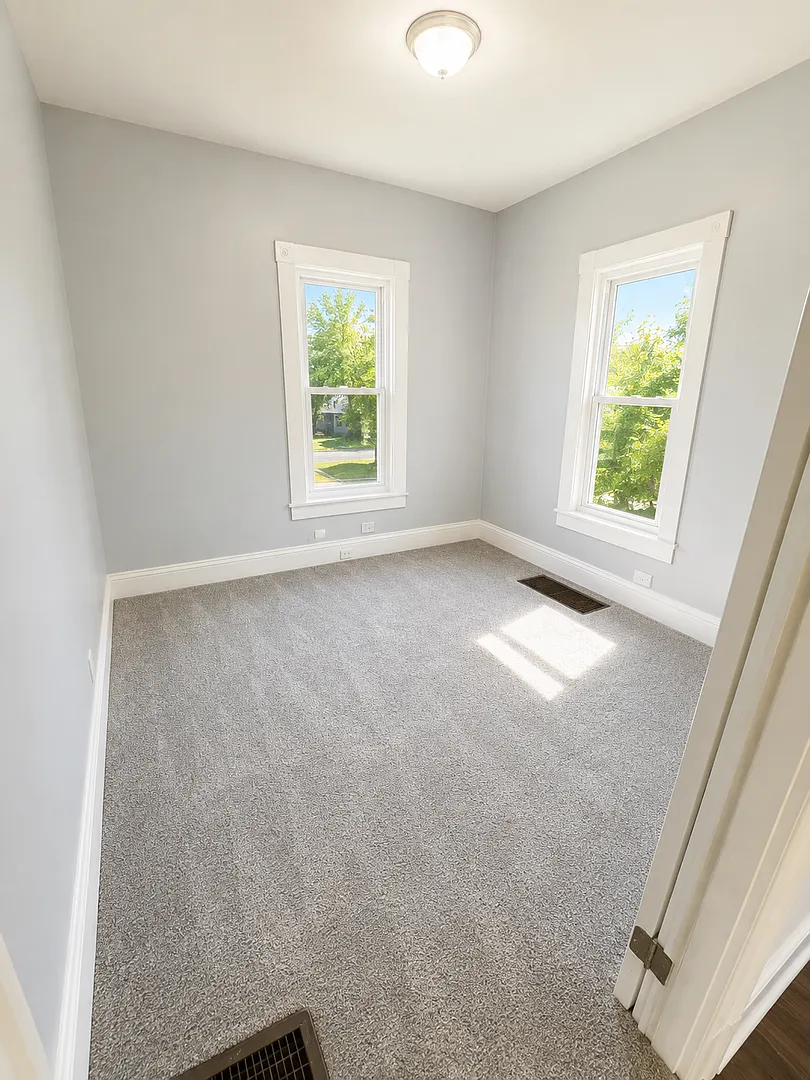 3 bedroom 1 bathroom House — Photo 3