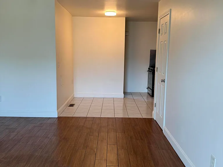 109 2nd Ave #A — Photo 8