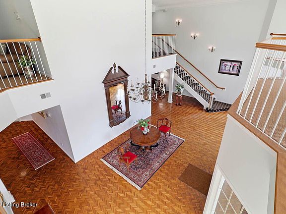 5th image of 8605 Shelbyville Rd APT 125