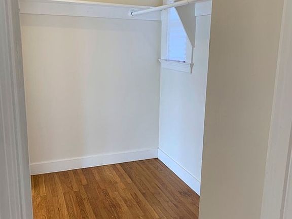 4th image of 1330 20th Ave #2