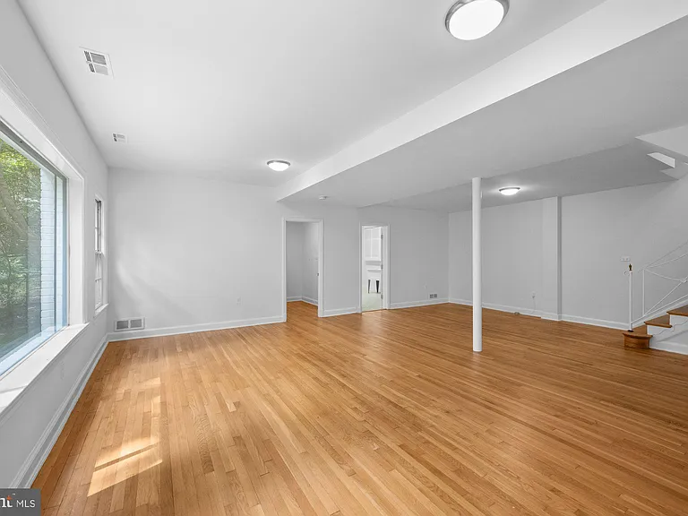 2816 Ellicott St NW — Photo 29