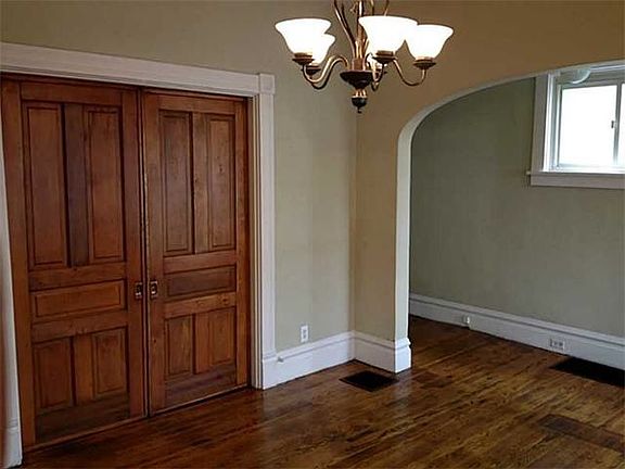 2nd image of 320 N 1st St
