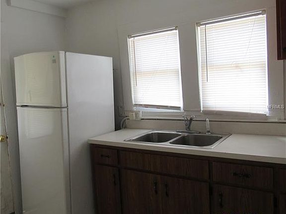 4th image of 1148 Oakhill St