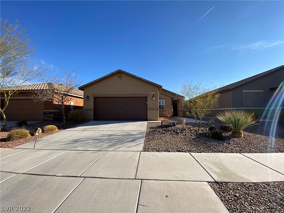 1st image of 952 Aspen Cliff Dr