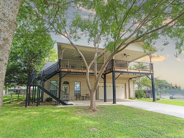 259 Indian Falls Ln, Livingston, TX 77351