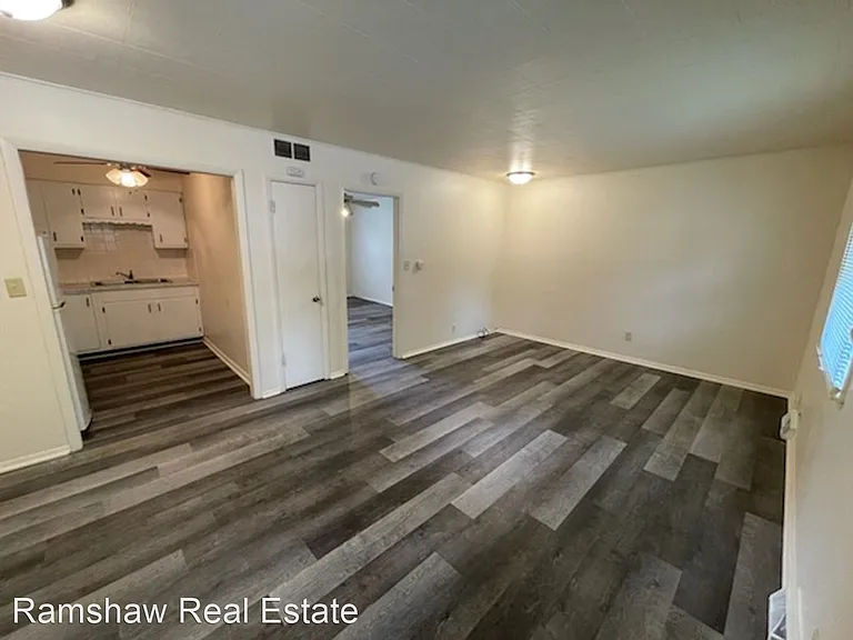 202 S Munroe St — Photo 7