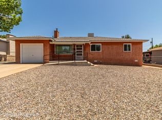 1520 Zuni Dr, Farmington, NM 87401