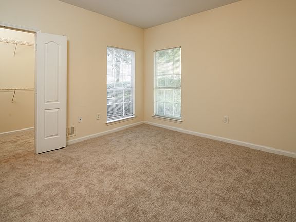 4th image of 100 Wesley Stonecrest Cir #11201