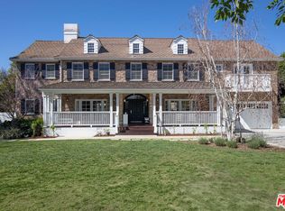 215 S Chadbourne Ave, Los Angeles, CA 90049