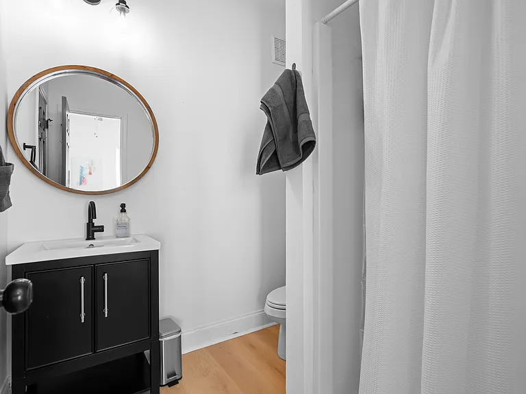 604 Julian St NW — Photo 50