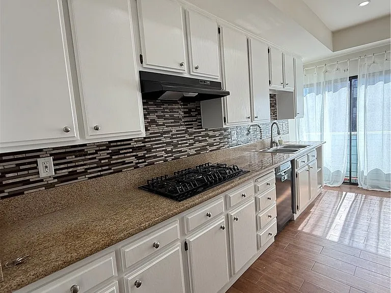 5841 Etiwanda Ave — Photo 8