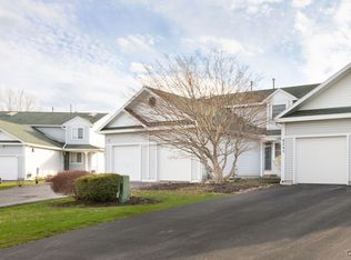 8243 Boatwatch Dr, Baldwinsville, NY 13027