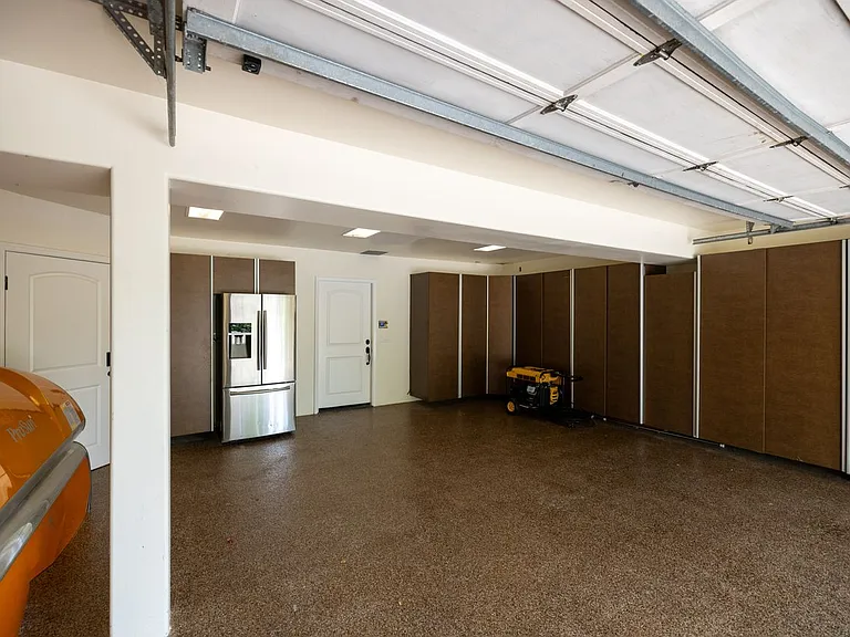 8 Shepherds Pl — Photo 48