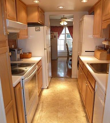 2nd image of 17908 Hickory Ln