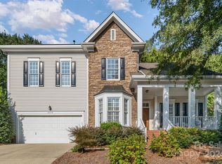 6739 Red Maple Dr, Charlotte, NC 28277