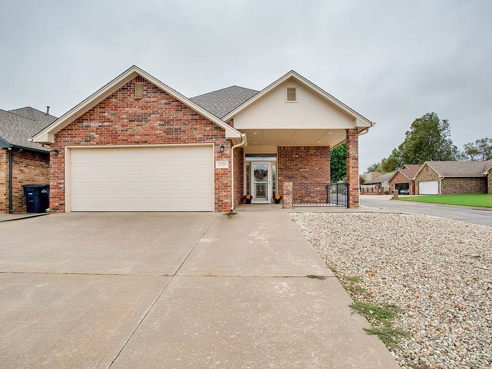 1st image of 2506 Willow Spring Dr
