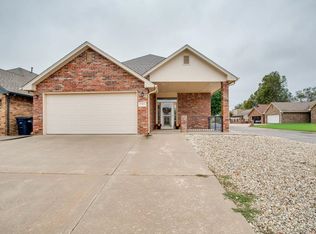 2506 Willow Spring Dr, Enid, OK 73703
