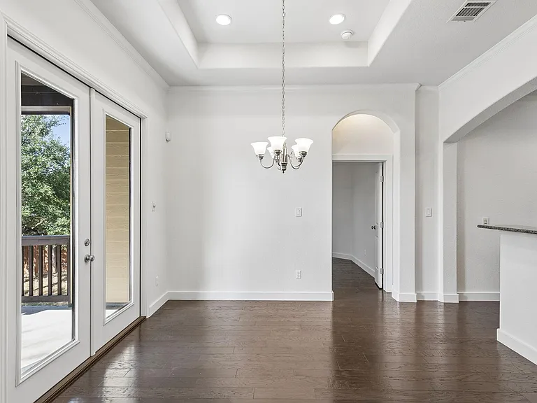 2604 Lou Hollow Pl — Photo 10