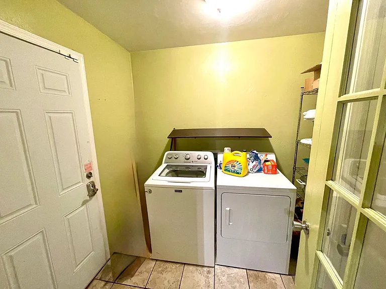 1341 Devonshire Ct — Photo 8