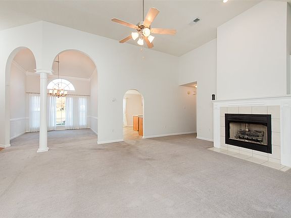 5th image of 141 Haley Ln