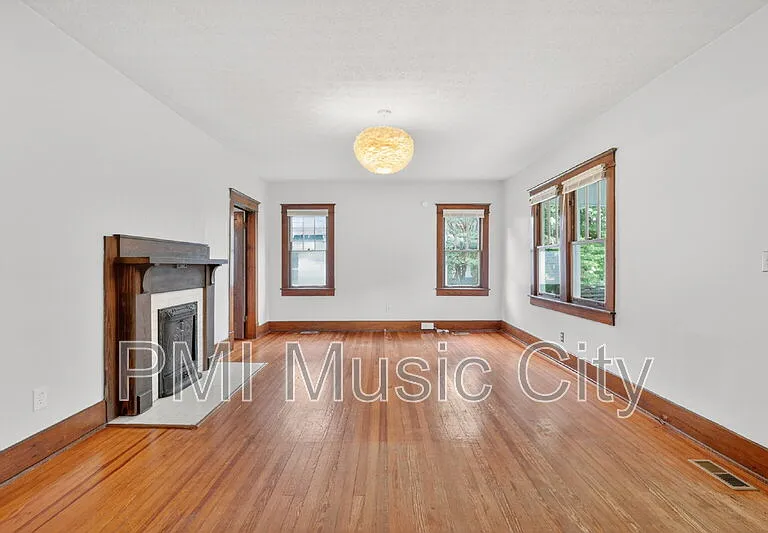 1609 Shelby Ave — Photo 17