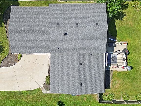 5th image of 4250 188th St