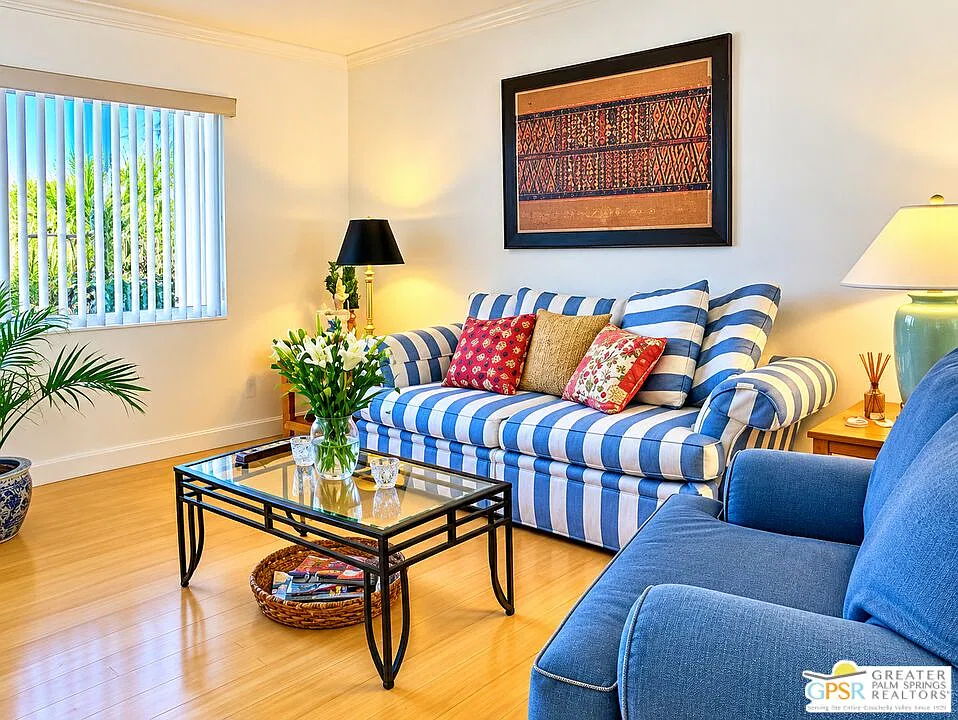 3 bed, 2.0 bath, 1350 sqft, $2,775 — Photo 3