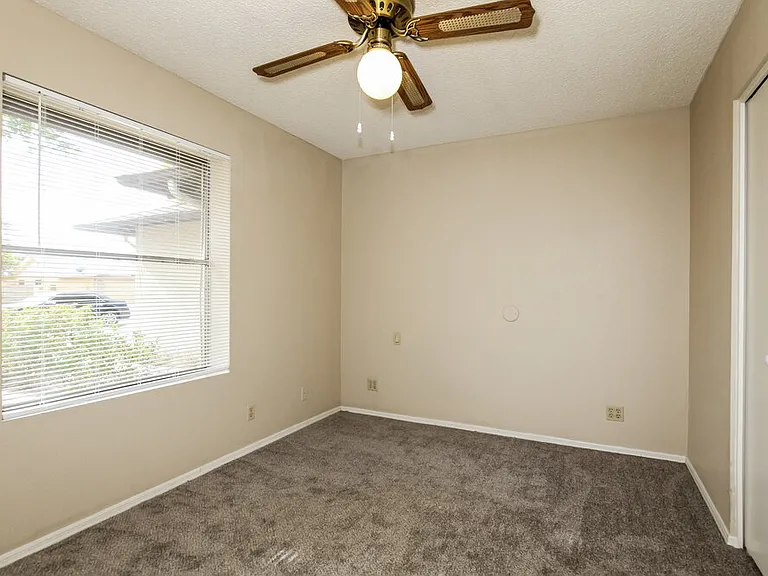 8602 W Ruth Ave — Photo 11