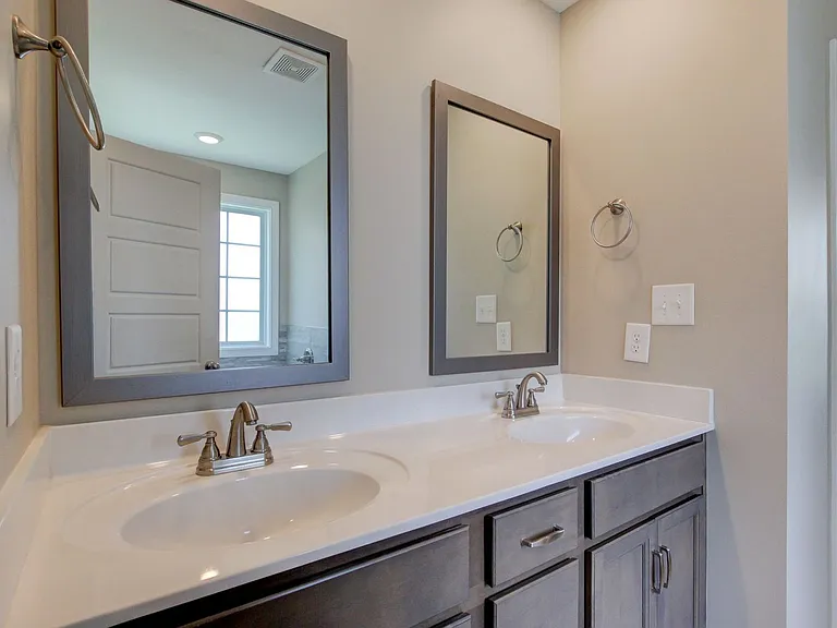 1121 Cardinal Creek Dr — Photo 75