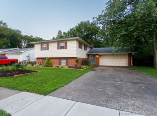 1104 Savannah Dr, New Albany, IN 47150