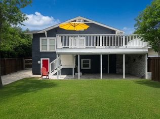 1817 Belle Pl, Fort Worth, TX 76107